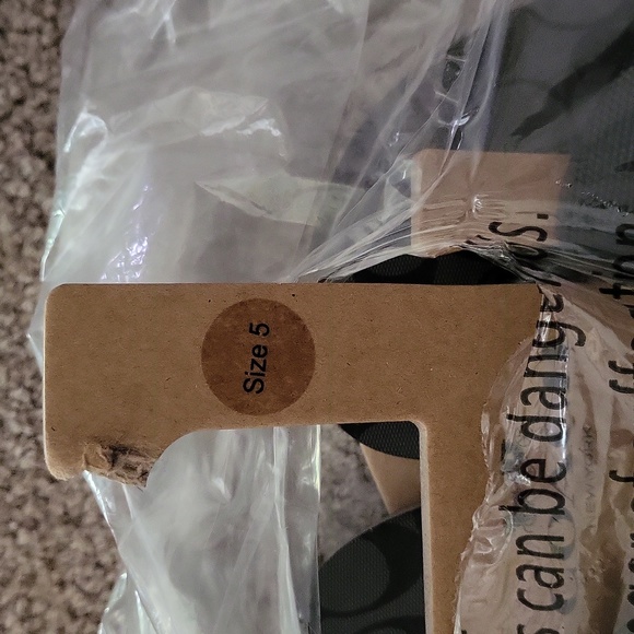 Coach host pick black flip flops bagged care card comfy five stars from my sells - Picture 4 of 6